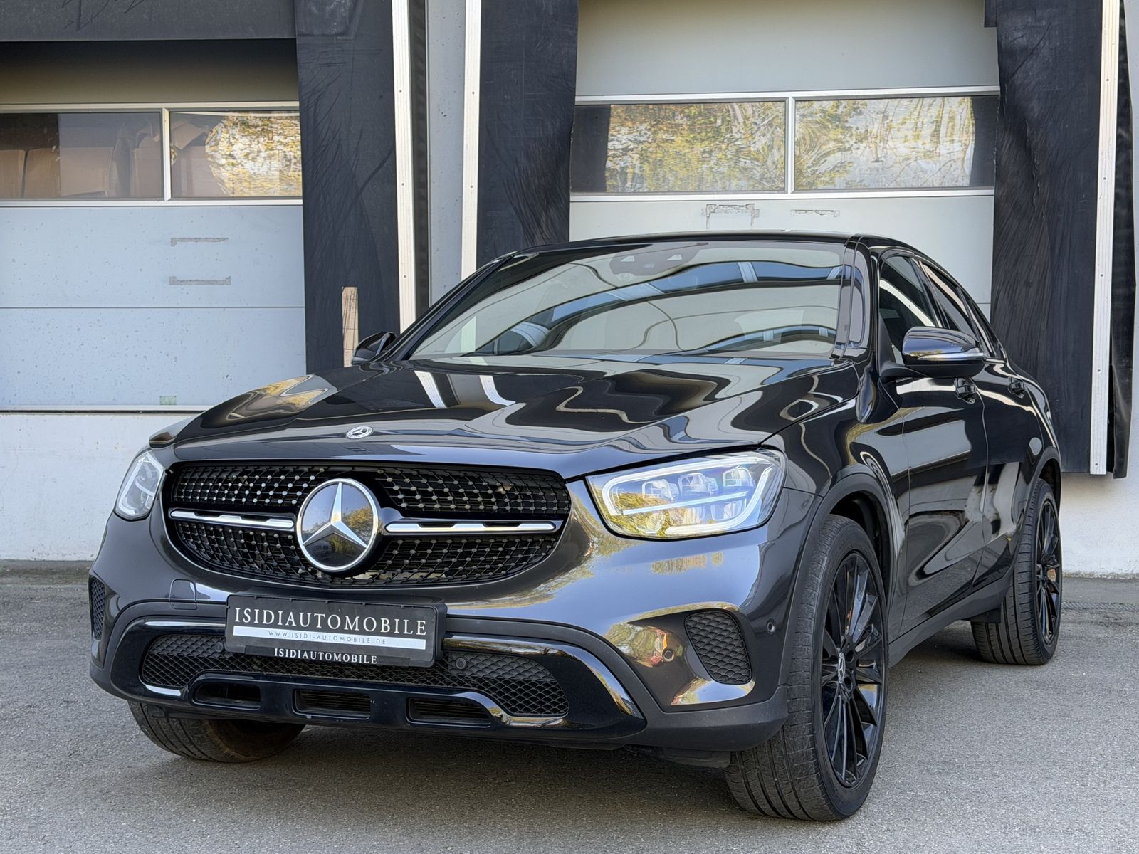 MERCEDES-BENZ GLC 200 Coupe 4-M LED MBUX Kamera Keyless 20"AMG