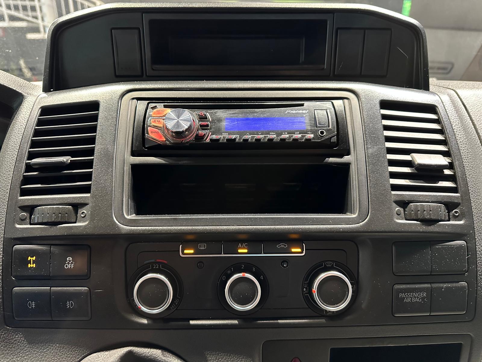 Volkswagen T5 WIDDER 4MOTION ROCKTON SEIKEL BUNDESWEHR OFFR