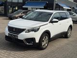 Peugeot 5008 Active Business 1.5 / Automatik/ 7-Sitzer - Peugeot 5008 Active mit Diesel-Antrieb