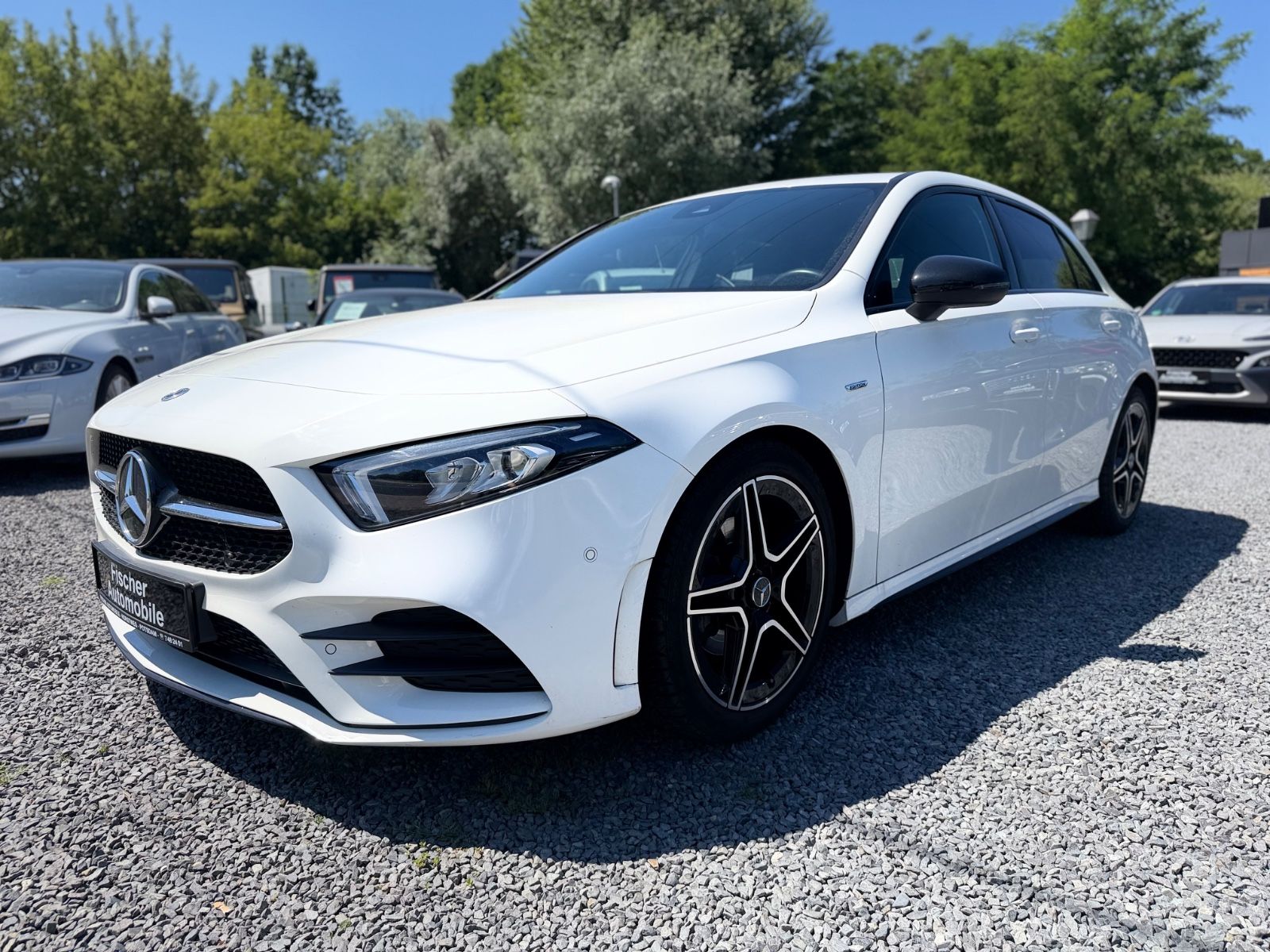 MERCEDES-BENZ A 200 Edition 2020+AMG+LEDER+NAVI+LED+
