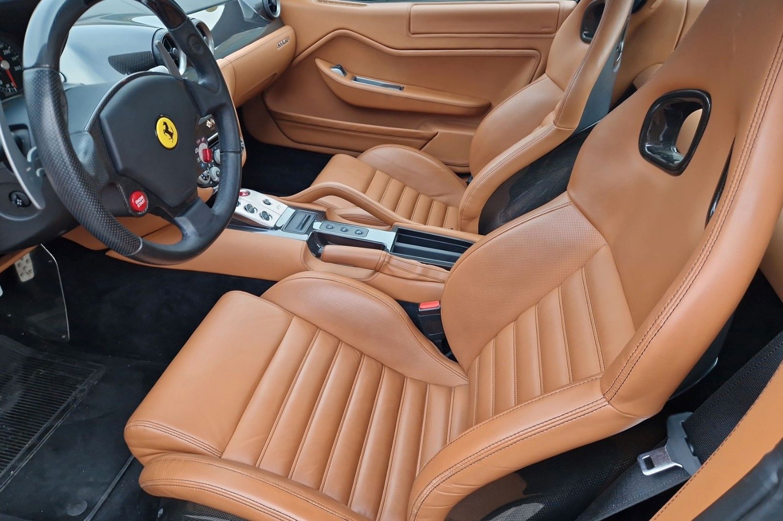 Fahrzeugabbildung Ferrari 599 GTB Fiorano F1*Dt.Auto*LED*Carbon