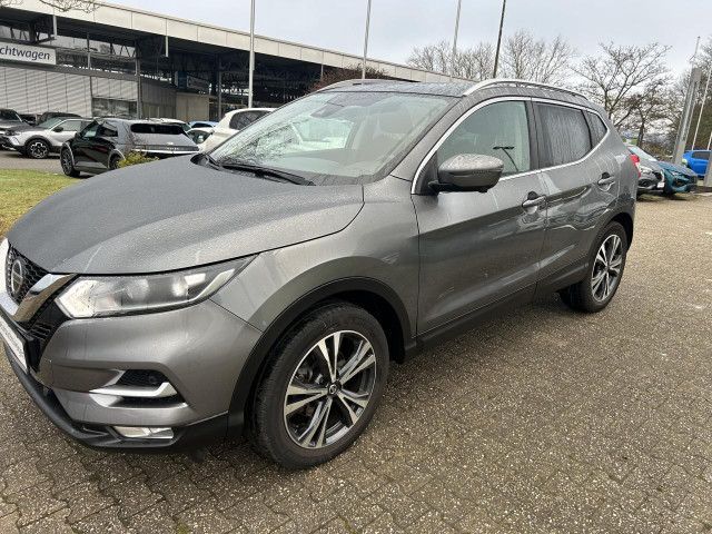 Nissan Qashqai Panoramadach / F+R Kamera / Navi LED