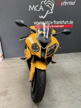 BMW S1000RR - BMW R 1000 S