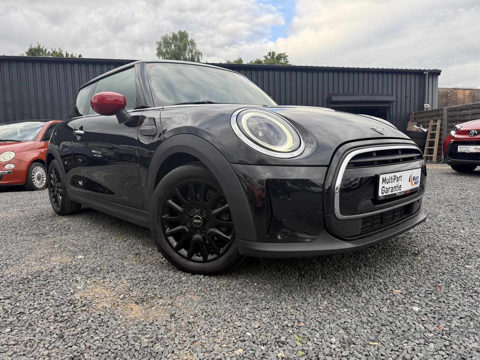 MINI ONE ESSENTIAL TRIM/FACELIFT/DSG/LED/NAVI/1.HD