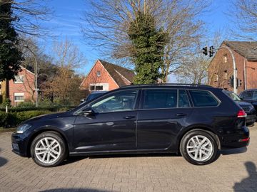 Volkswagen Golf - 11