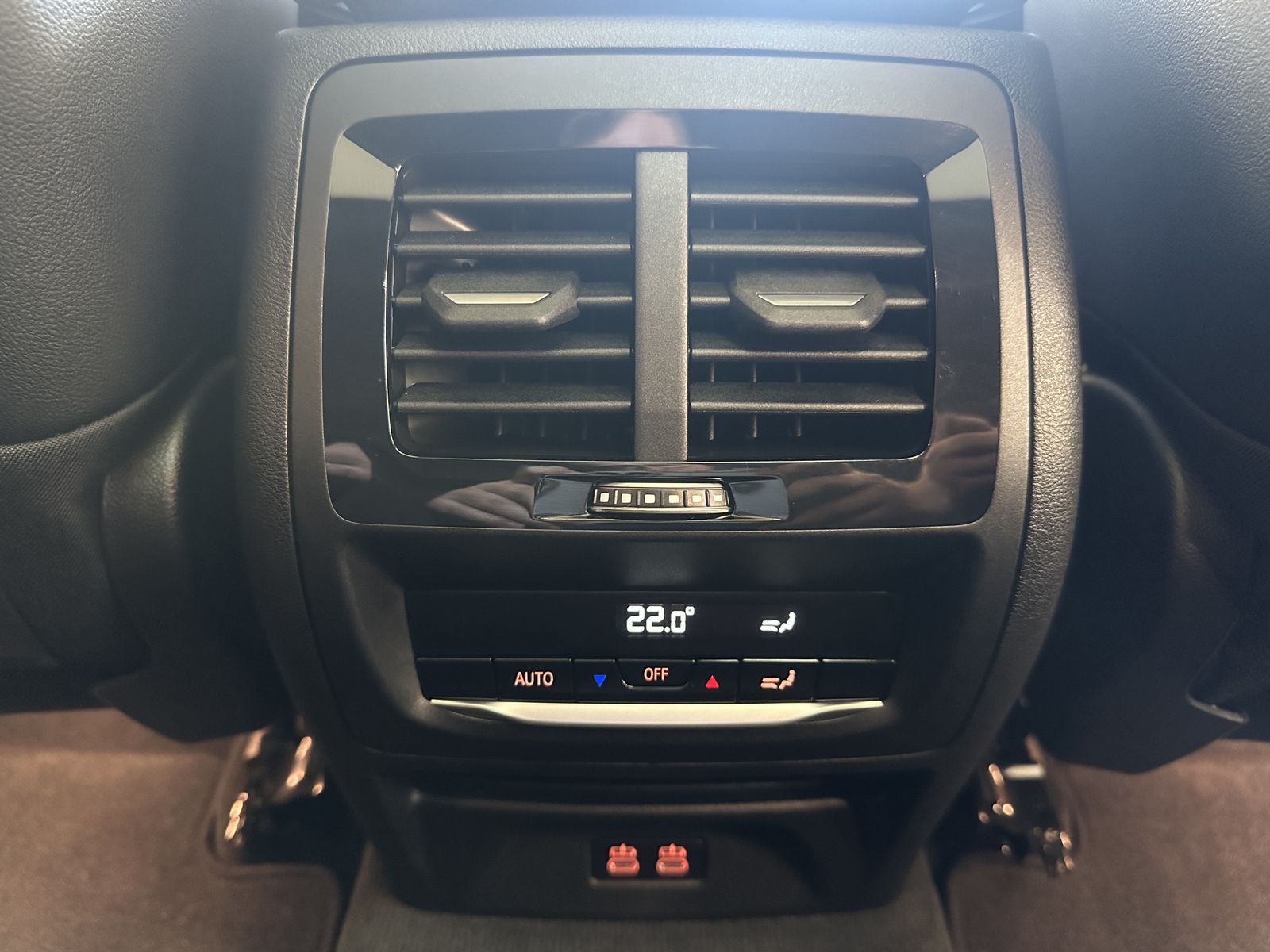 Fahrzeugabbildung BMW X4 xDrive 30 d M Sport PANO*MATRIX*HIFI*PROF*21"
