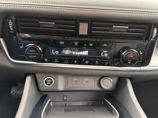 Fahrzeugabbildung Nissan X-TRAIL 1.5 VC-T MHEV 163 PS Xtronic 4x2 N-Conne