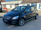 Mercedes-Benz B 180, Aut., Leder, navi, Bremsen v. & h. neu - gebrauchte Mercedes-Benz B-Klasse aus dem Jahr 2011