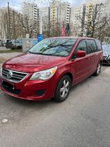 Volkswagen VW RUOTAN 7 SIZEN Familienwagen - Volkswagen Routan aus 2009