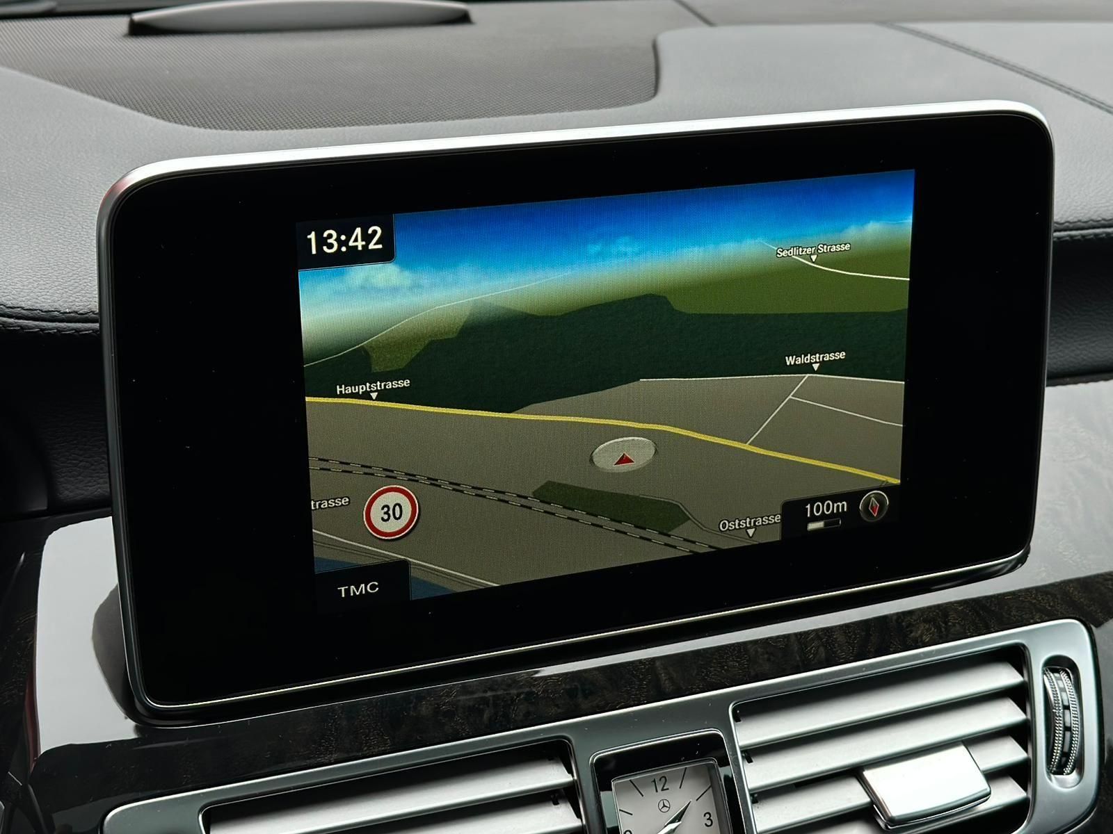 MERCEDES-BENZ CLS250d Shooting Brake AMG EDITION 4M* MULTIBEAM - Image 12