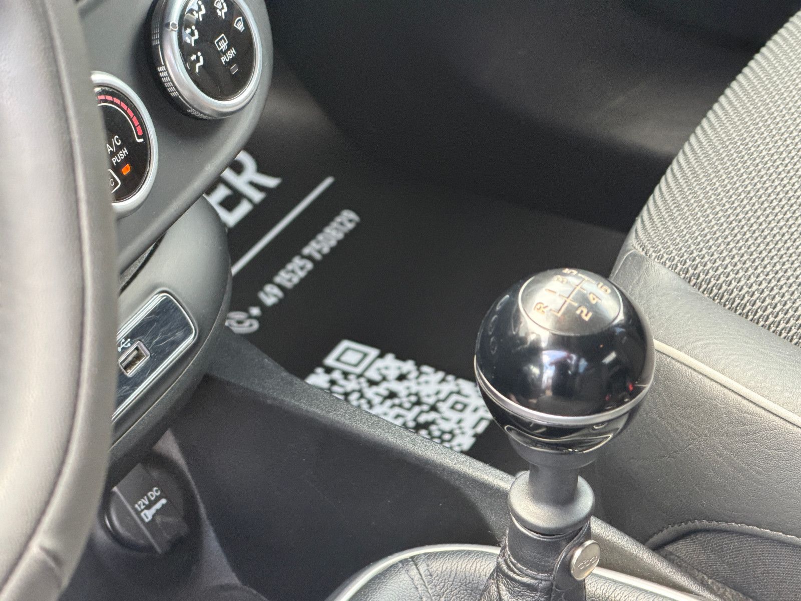 Fahrzeugabbildung Fiat 500X Cross/ UConnect / Fahrassistenz/Design-Kit
