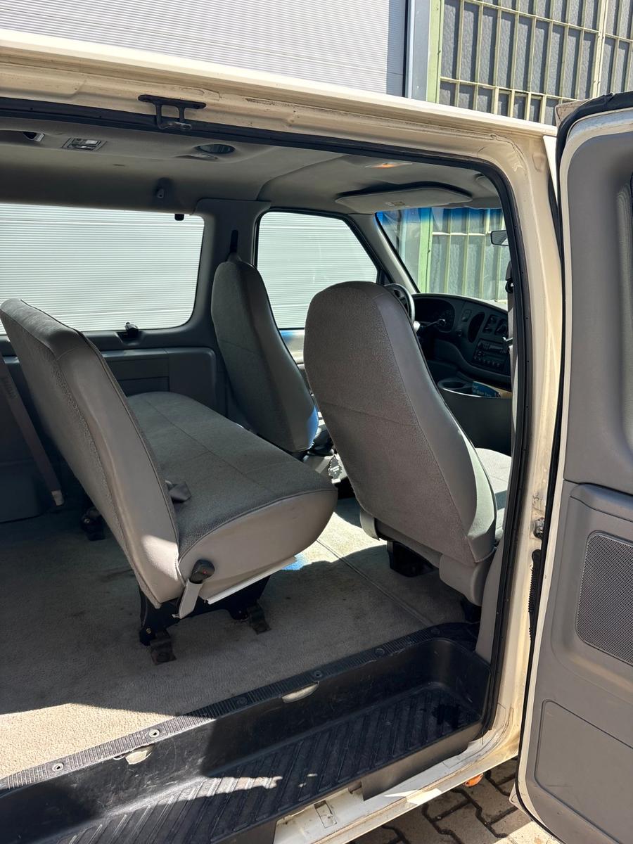 Ford E350 CLUB WAGON VAN V8 TÜV Neu