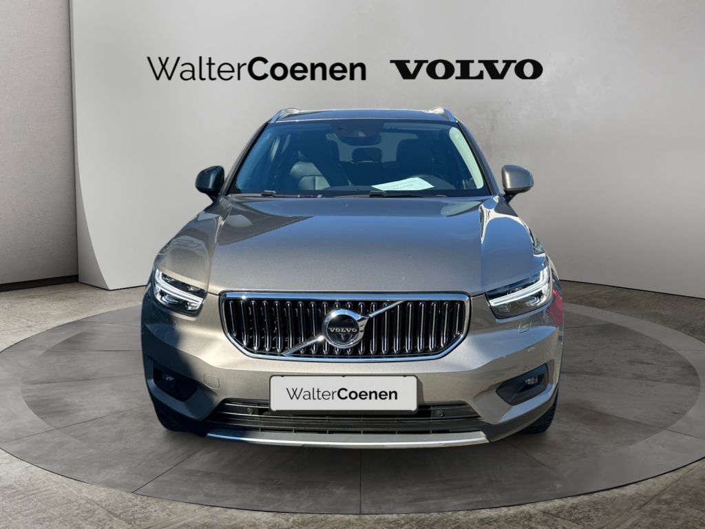 VOLVO XC40 D4 AWD Geartronic Nur an Händler!!! VOLVO XC40 D4 AWD Geartronic Nur an Händler!!!