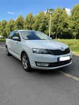 Skoda Rapid Joy 1Hd - Skoda Rapid Joy mit Benzin-Antrieb