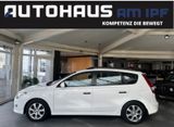 Hyundai i30 CW 1.6 / 1.HAND / ALU / CD / KLIMA / PDC - Hyundai i30 mit Benzin-Antrieb: Kombi, 1.6
