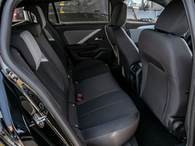 Opel Astra L Sports Tourer 1.2 Enjoy Ergonomiesitz