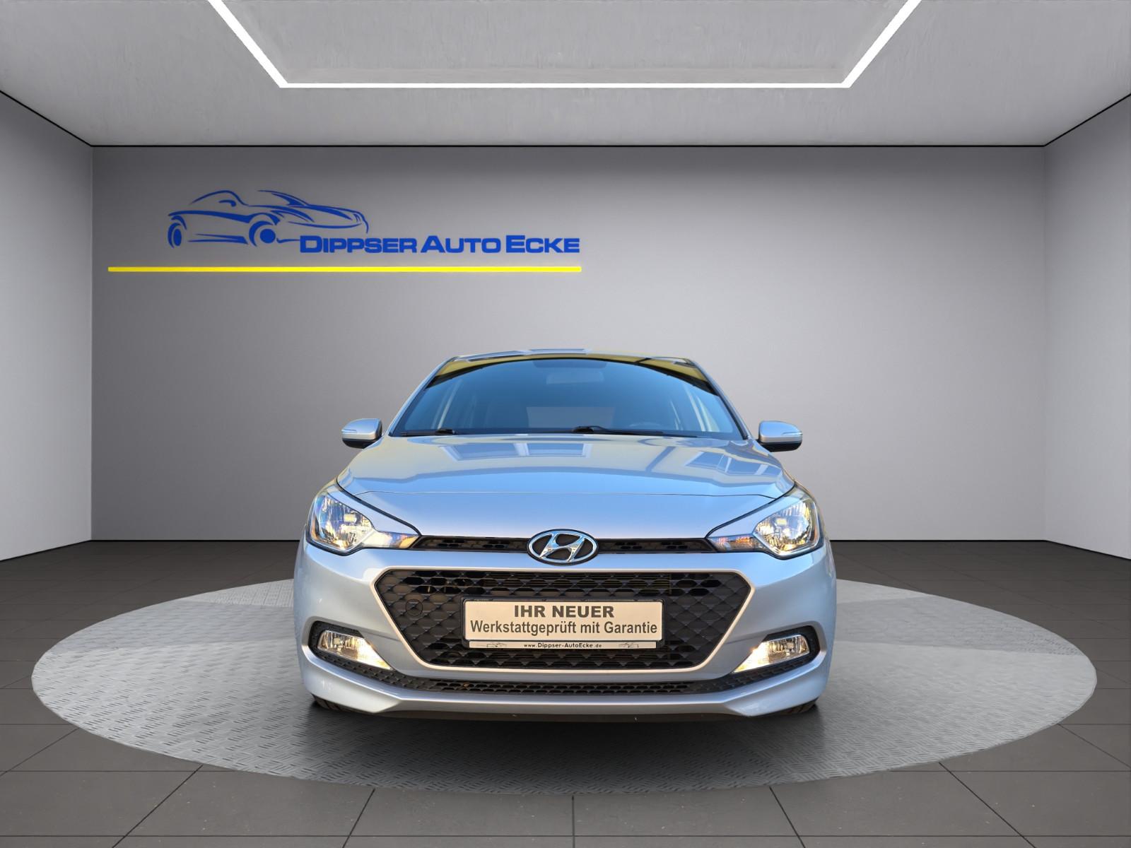 Hyundai i20 "Classic"_Klima_Parkpilot_8 fach bereift..