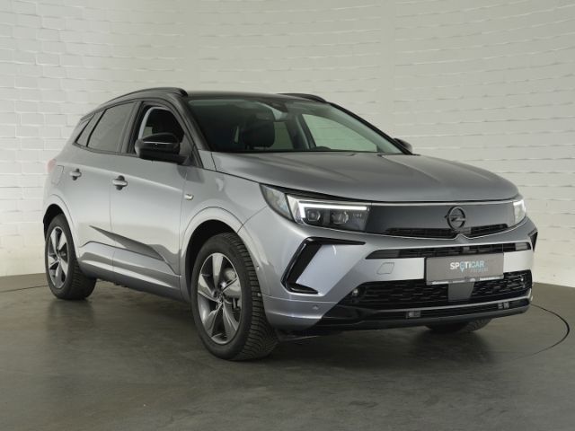 Grandland GSe PHEV 4X4 AT+NAVI+RÜCKFAHRKAMERA+SI