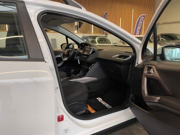 MYAUTOCENTER – Gebraucht- und Jahreswagen mit Werkstattservice in Pfaffenhofen Peugeot 2008 Active *Klima*PDC*Navi*