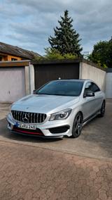 Mercedes-Benz CLA 250 DCT 4MATIC AMG Line  - Mercedes-Benz CLA 250: Coupe