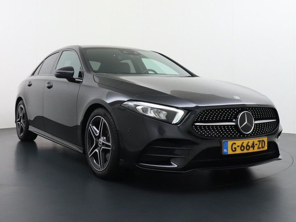 Mercedes-Benz A 200 AMG Business Solution | AHK Wegklapbaar |