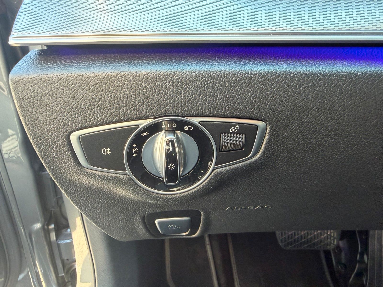 Fahrzeugabbildung Mercedes-Benz E 200 Avantgarde+RFK+Multibeam+Ambiente+