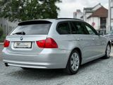 BMW 318i Touring AHK KLIMA PDC SHZ TEMPOMAT - BMW 3er Reihe aus 2012: Kombi
