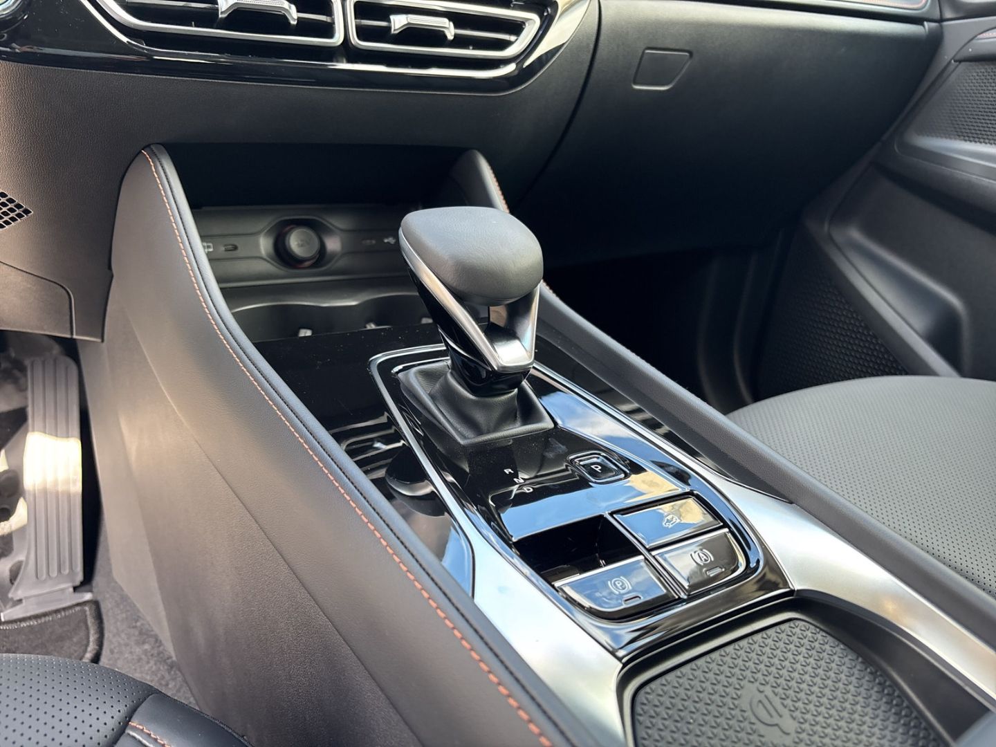 Fahrzeugabbildung MG HS Hybrid+ Luxury MY25.5  TOP FINANZ*  Angebot
