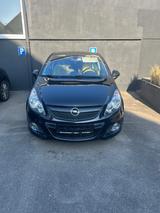 Opel Corsa 1.6 Turbo OPC  - Opel Corsa aus 2009: Opc