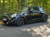 MINI Cooper S im TOP-Zustand - gebrauchte MINI MINI aus dem Jahr 2014
