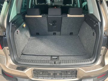 Volkswagen Tiguan - 12