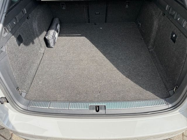 Superb Combi 1.4 TSI Hybrid Sportline iV 360°KAM