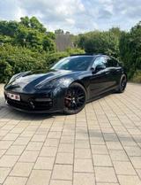 Porsche Panamera 4 E-Hybrid - Black Edition Full Option  - Porsche Panamera Edition mit Hybrid-Antrieb (Benzin/Elektro)