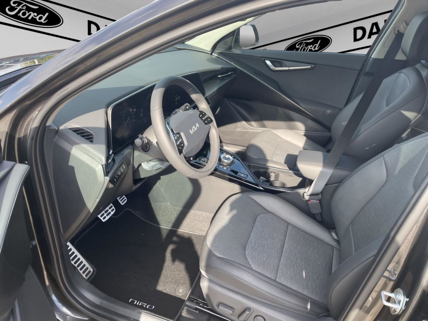 Fahrzeugabbildung Kia Niro Hybrid Spirit Sitzkühlung SpurhalteASS DAB