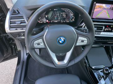 BMW X3 xDrive30e Head-Up HiFi DAB WLAN Pano.Dach
