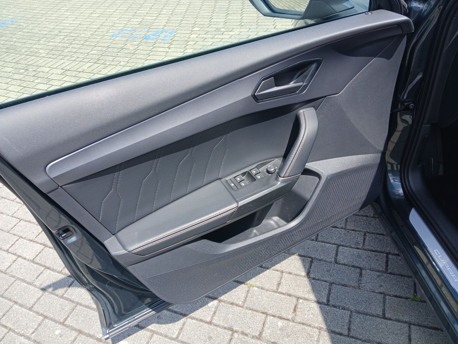 Fahrzeugabbildung CUPRA Formentor VZ DSG 4Drive LED AHK Navi ACC RFK SH