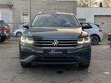 Volkswagen Tiguan Allspace 2.0 TDI Life NAVI/MATRIX/HUD/ACC - Volkswagen Tiguan Allspace in Essen