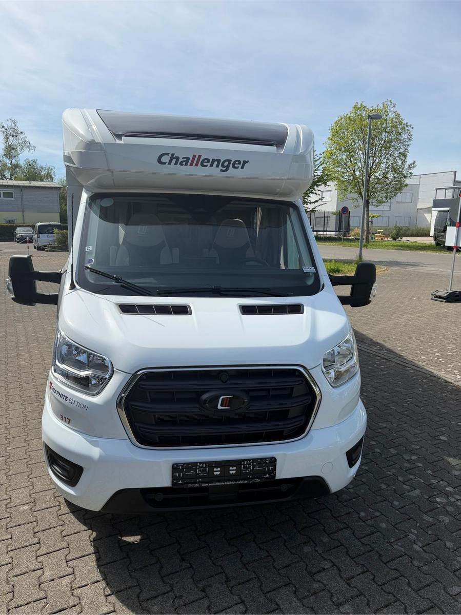 Challenger 317 Graphite Edition ohne Hubbett (TOP Preis)