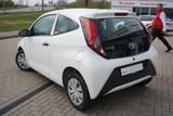 Toyota AYGO 1.0 x Klima USB AUX Bluetooth Tagfahrlicht - Toyota Aygo (X) in Rostock
