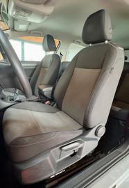 Volkswagen Golf - 10
