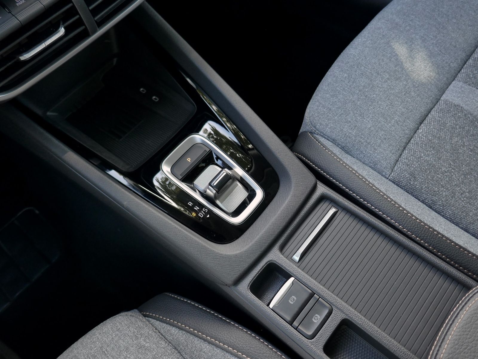 Fahrzeugabbildung SKODA Octavia Combi Tour 2.0 TDI | LED RFK ACC Navi