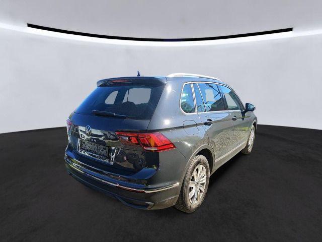 Volkswagen Tiguan 1.5 TSI ACTIVE AHK PDC LED SITZHZG