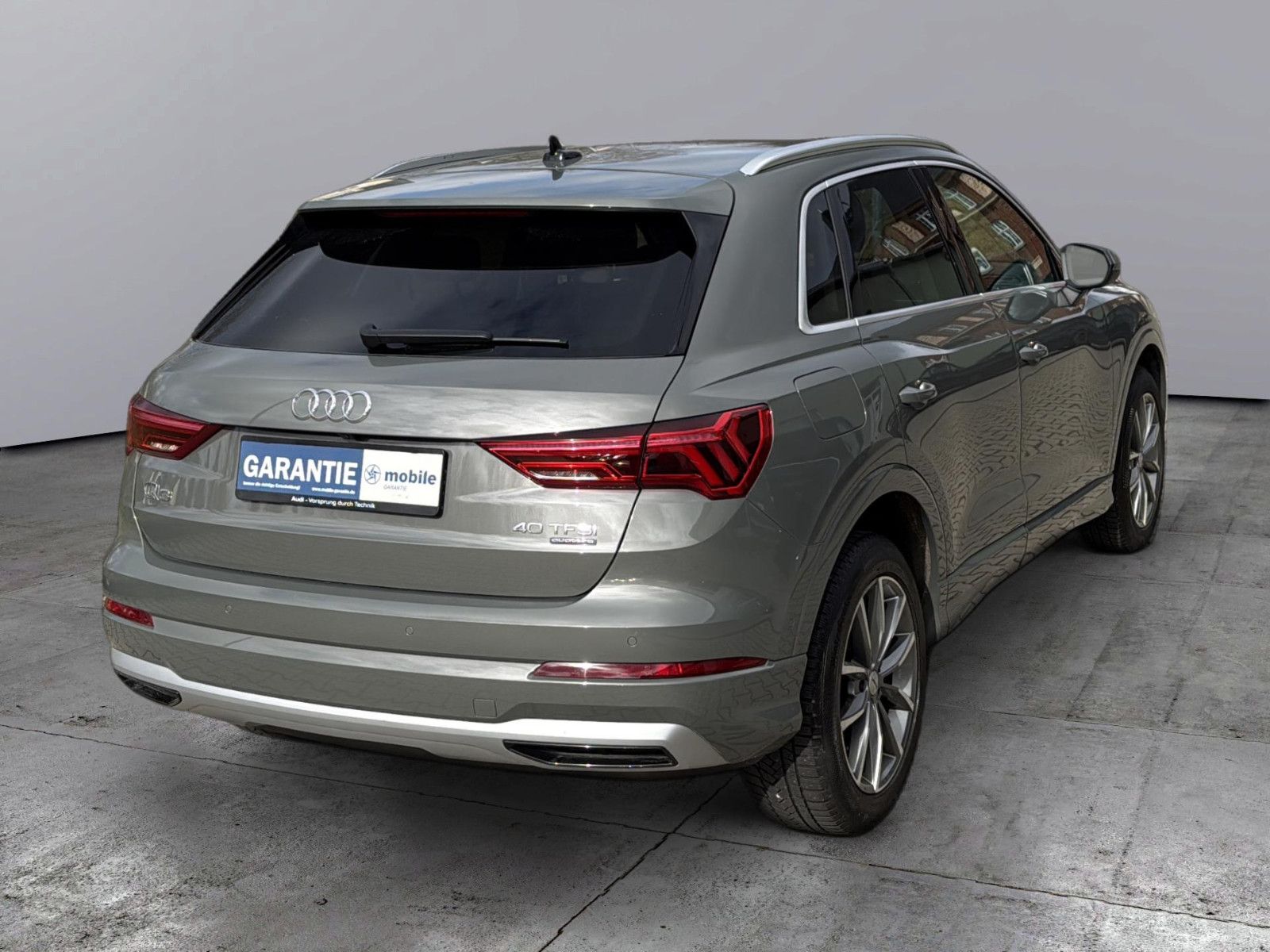 Fahrzeugabbildung Audi Q3 40 TFSI quattro /AHK/ 1.Hand/ unfallfrei