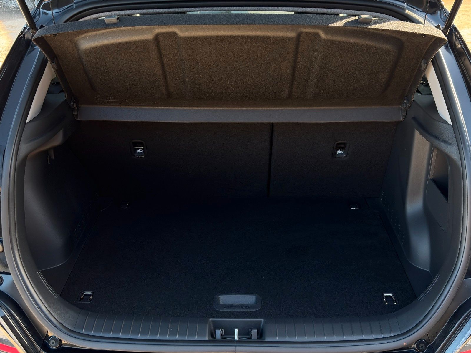 Fahrzeugabbildung Hyundai KONA E Select 39kW ACC LKA LFA CarPlay SHZ LHZ