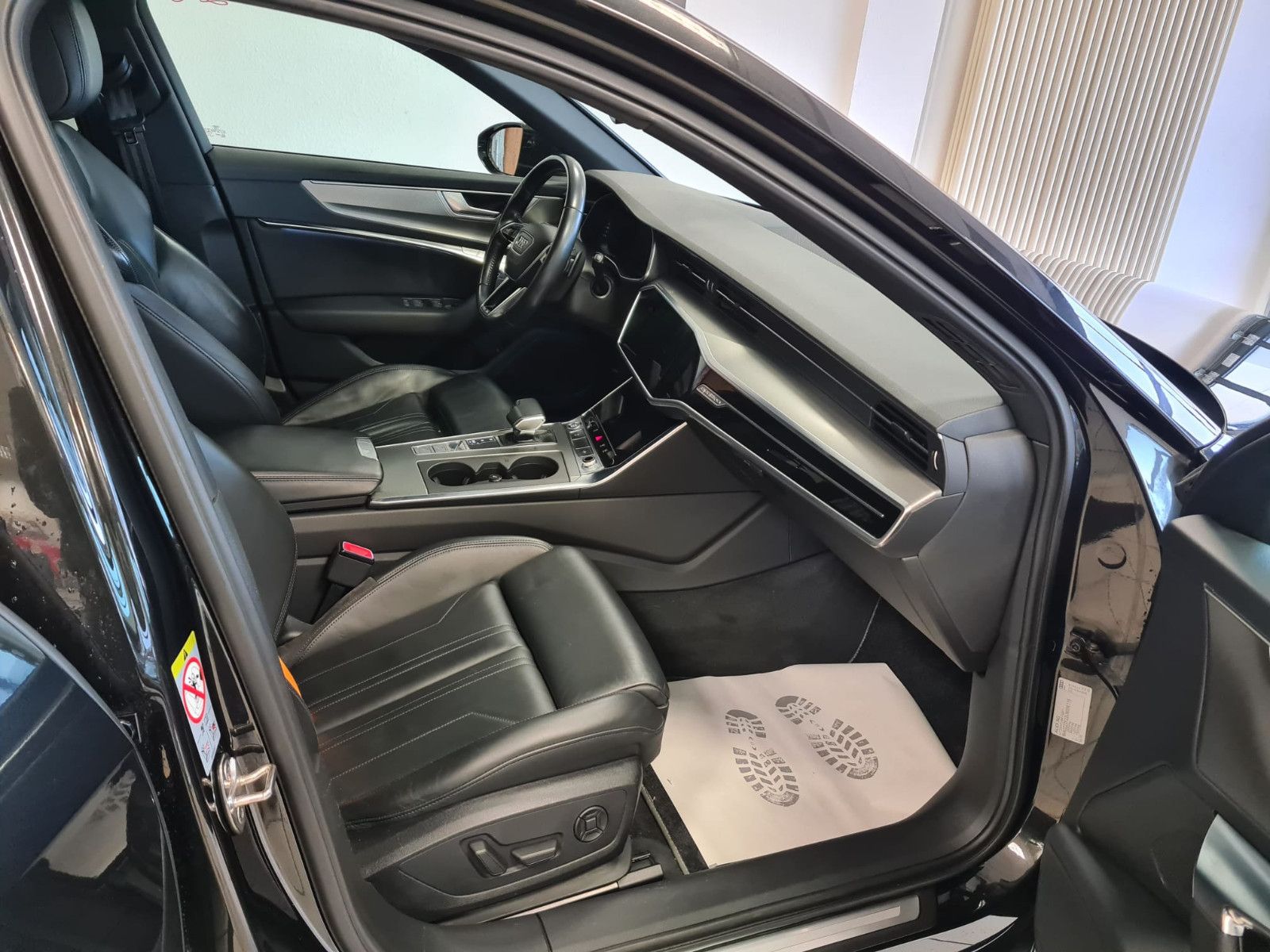 Fahrzeugabbildung Audi A6 Avant 50 TDI quattro sport /LEDER/MATRIX-LED
