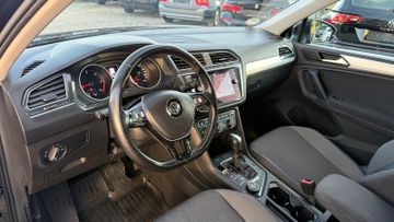Volkswagen Tiguan - 2