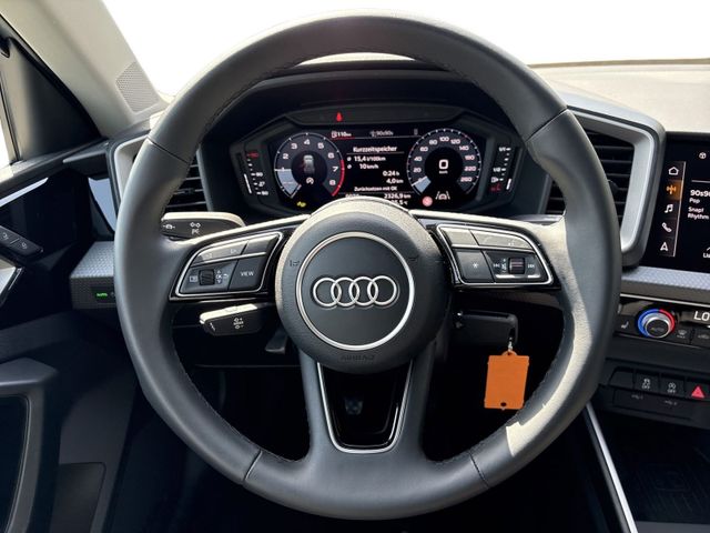 A1 Sportback 30 TFSI ADVANCED DCP+PDC+SMARTPHONE