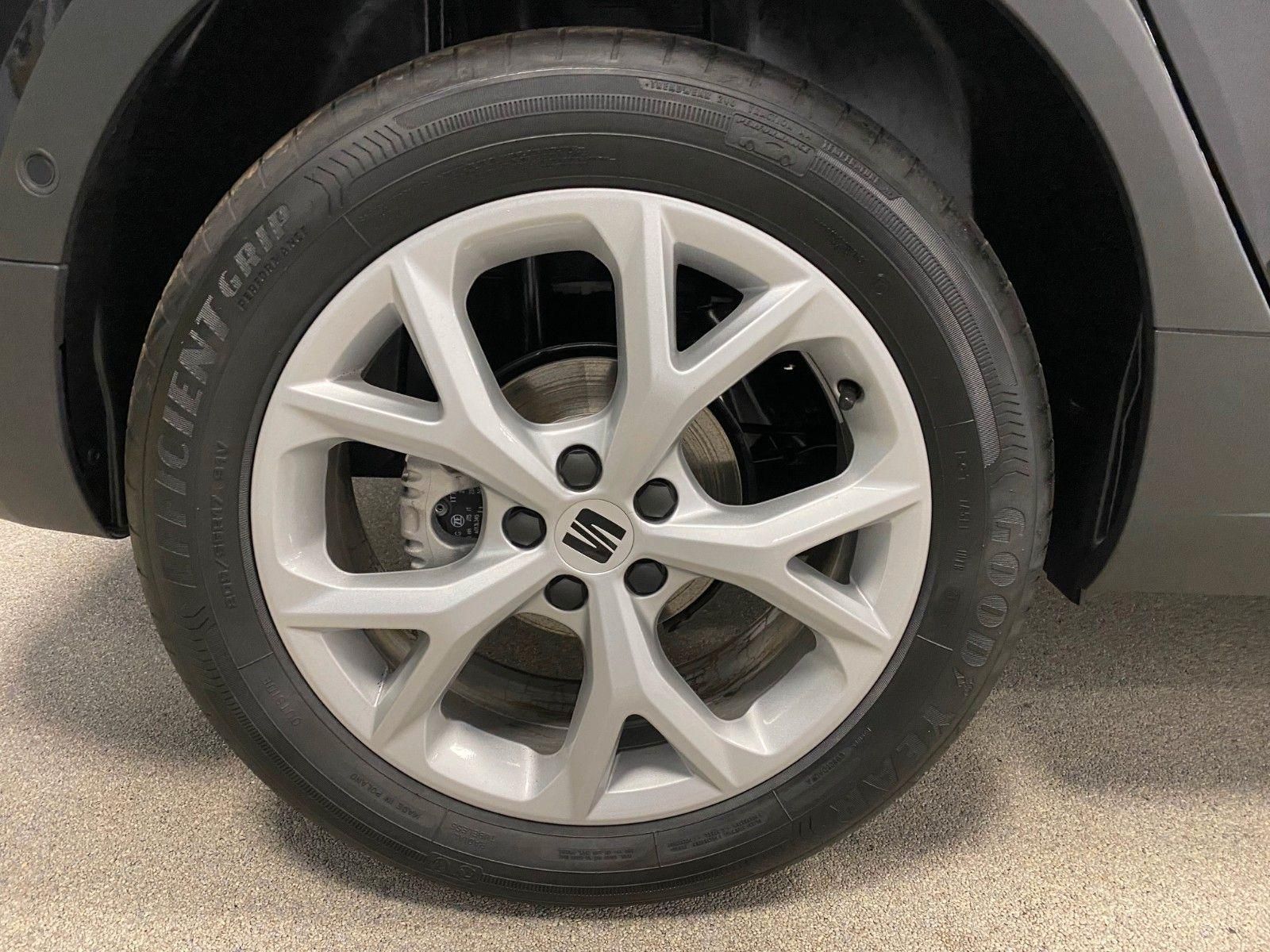 Fahrzeugabbildung SEAT Arona TSI FR DSG+AHK+5 Ja. GARANTIE+SPURWECHSEL+