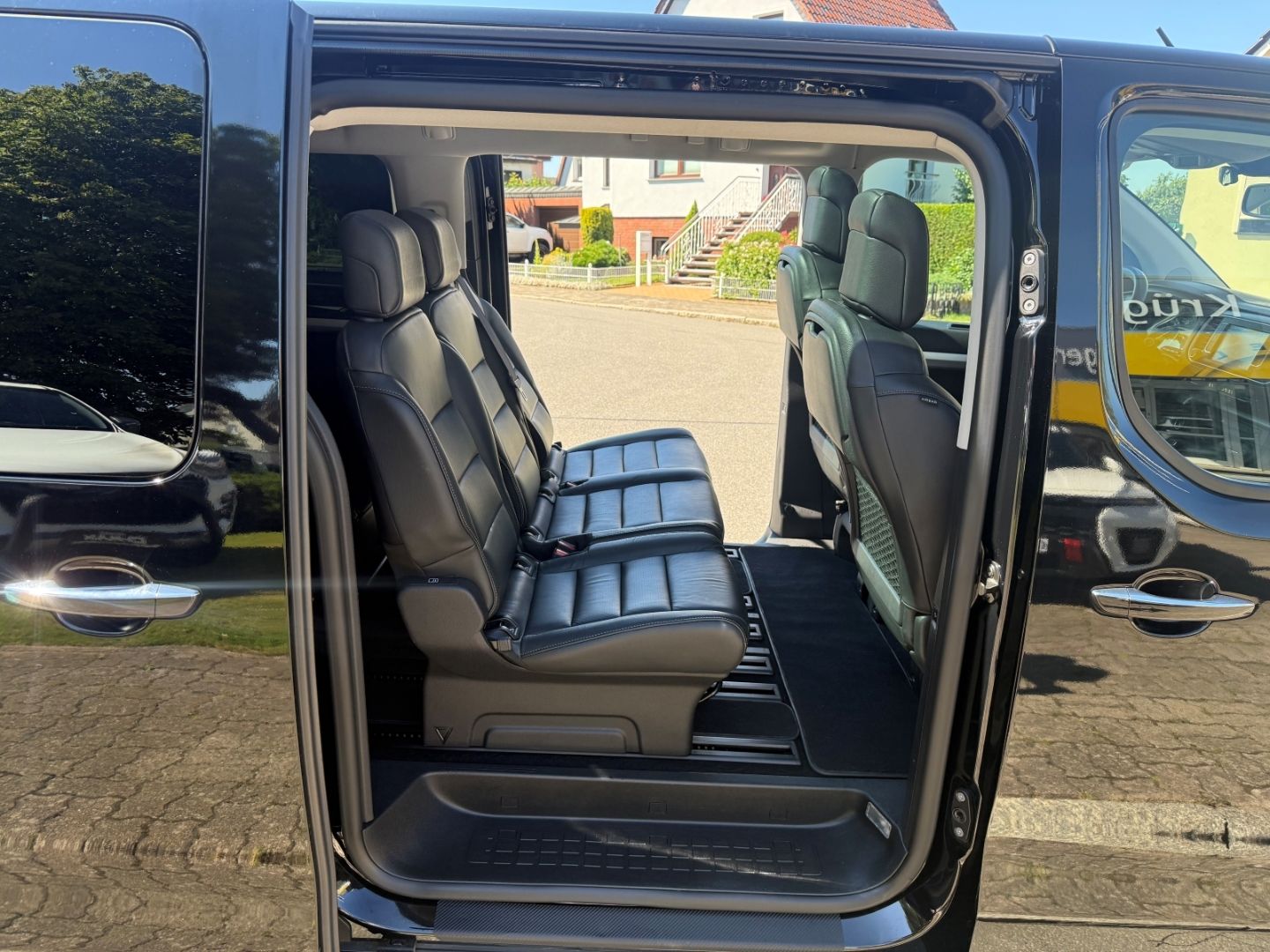Fahrzeugabbildung Opel Zafira Life Elegance M 2.0 8-Sitzer+Pano+AHK
