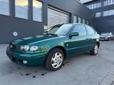 Toyota Corolla 2.0 D-4D linea sol tüv 05/2026 Klima - Toyota Corolla mit Diesel-Antrieb: Limousine